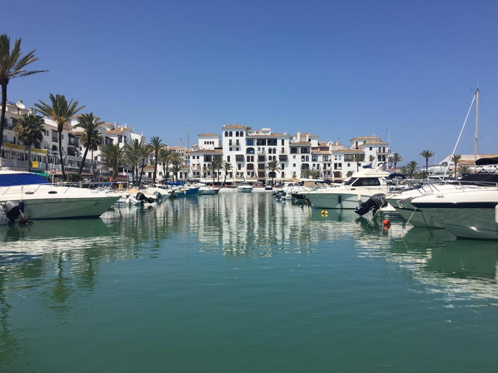 2233-Lovely 2 Bedrooms On The Beach, Pool And Port Manilva Exterior foto