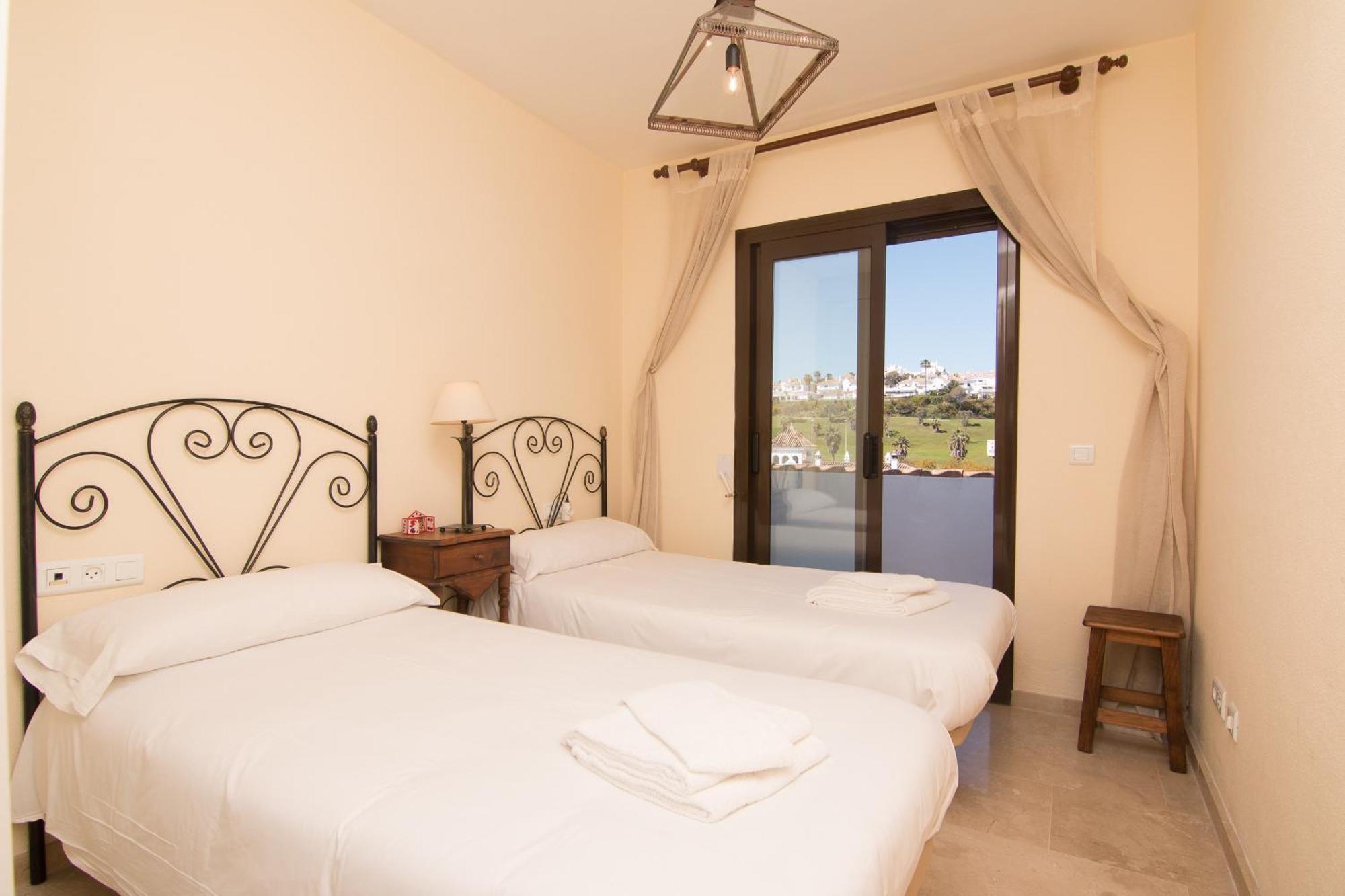 2233-Lovely 2 Bedrooms On The Beach, Pool And Port Manilva Exterior foto