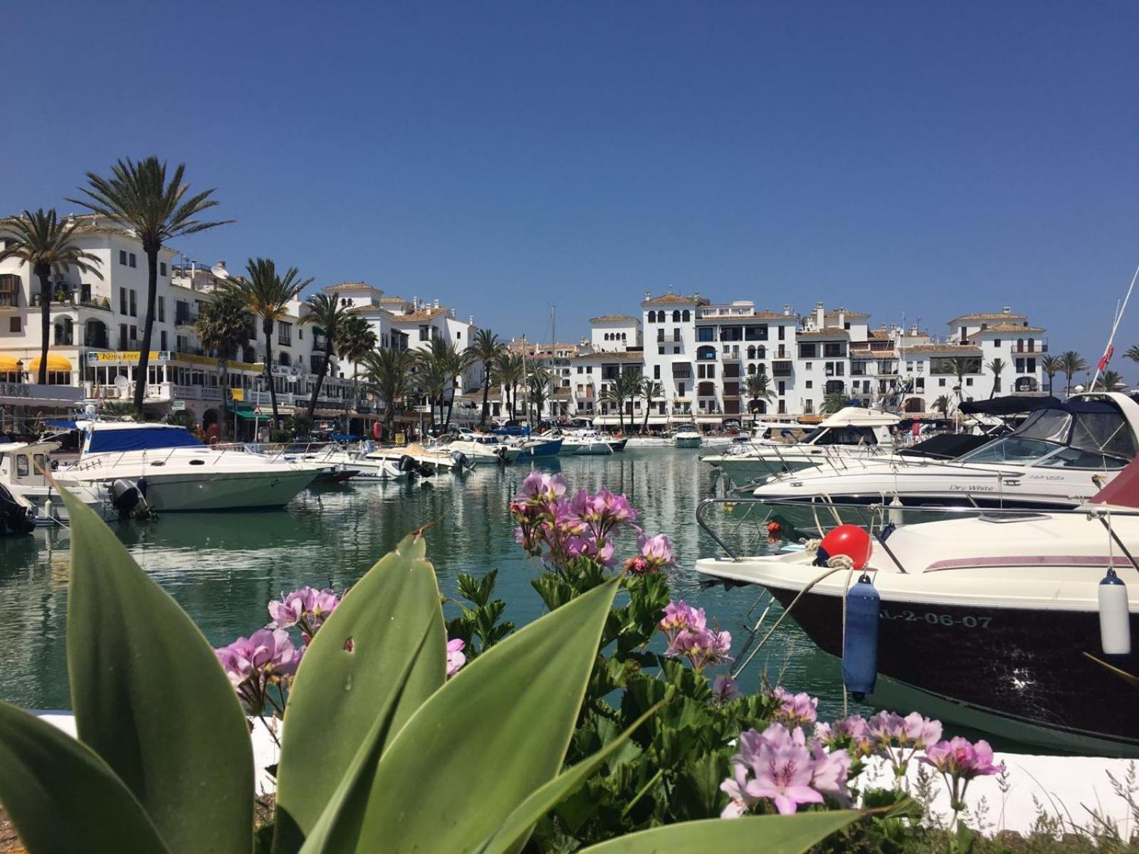 2233-Lovely 2 Bedrooms On The Beach, Pool And Port Manilva Exterior foto