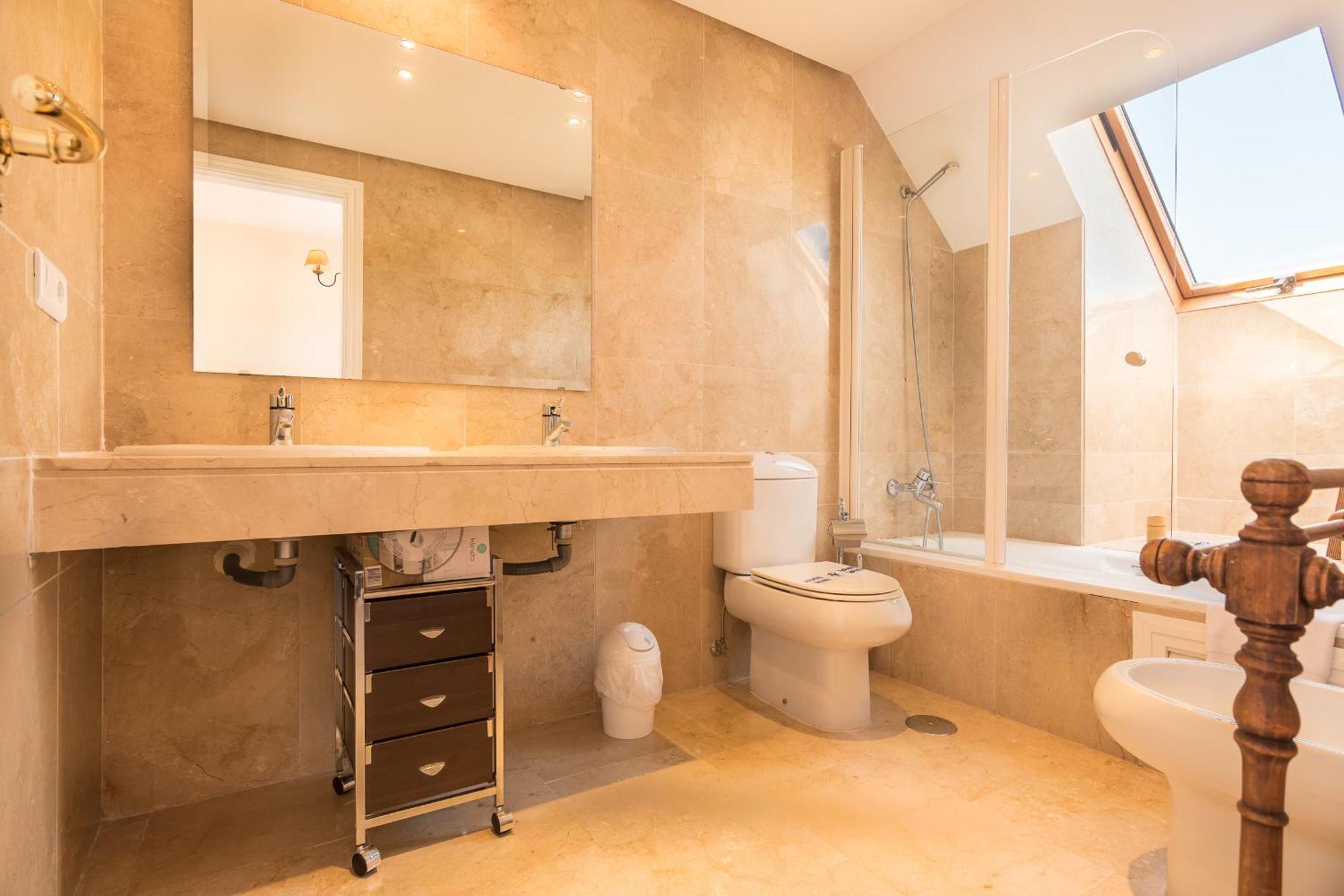 2233-Lovely 2 Bedrooms On The Beach, Pool And Port Manilva Exterior foto