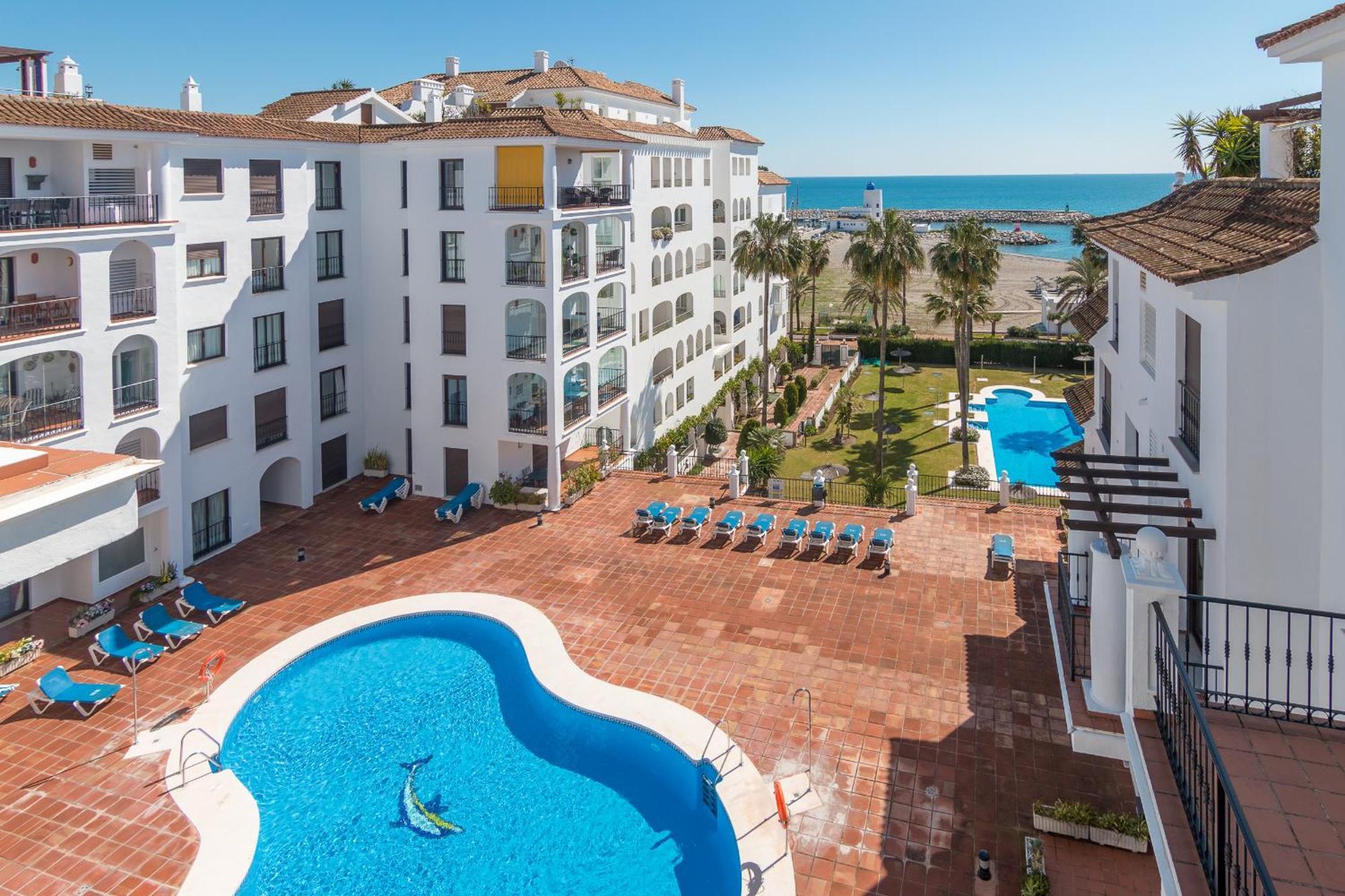 2233-Lovely 2 Bedrooms On The Beach, Pool And Port Manilva Exterior foto