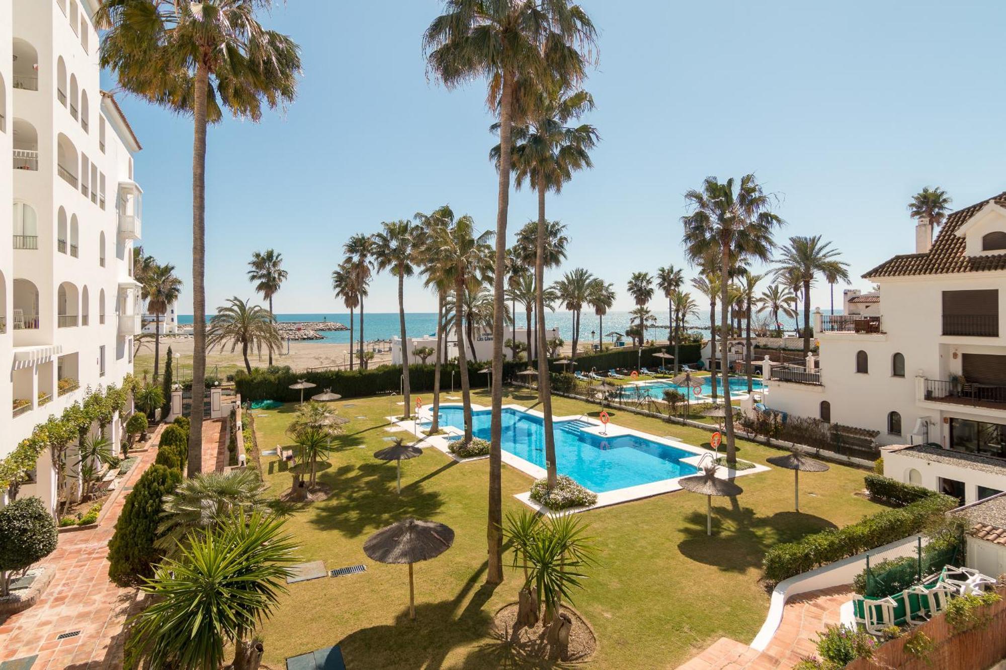 2233-Lovely 2 Bedrooms On The Beach, Pool And Port Manilva Exterior foto